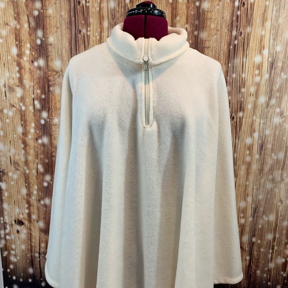 Cape Winter White never worn. CB Casuals one size. - Picture 3 of 7